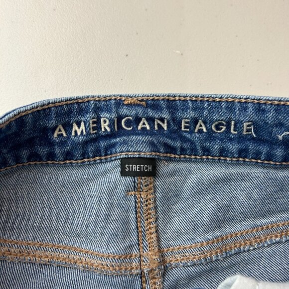 American Eagle Mom Stretch Mom Straight Women's Jean with Distressing Size: 2R - Picture 6 of 16